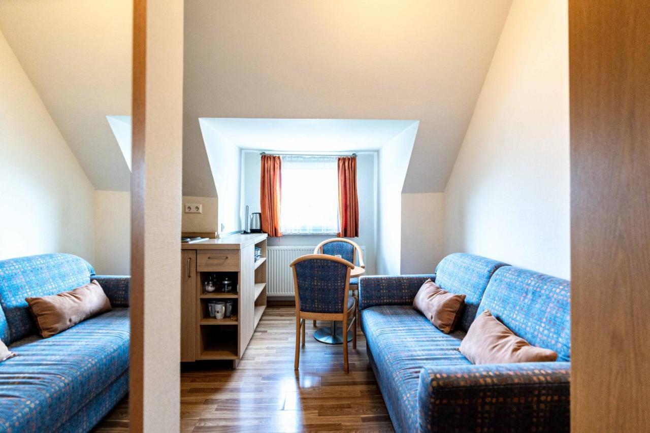 Hotel Am Roemerplatz Ulm Bagian luar foto