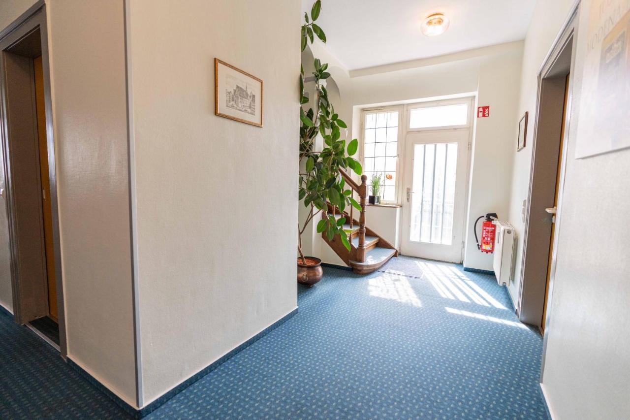 Hotel Am Roemerplatz Ulm Bagian luar foto