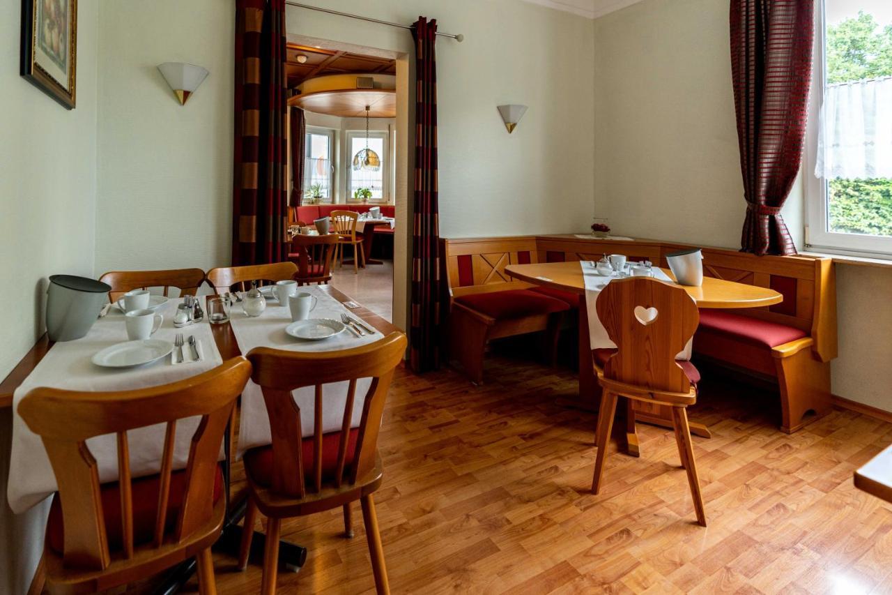 Hotel Am Roemerplatz Ulm Bagian luar foto