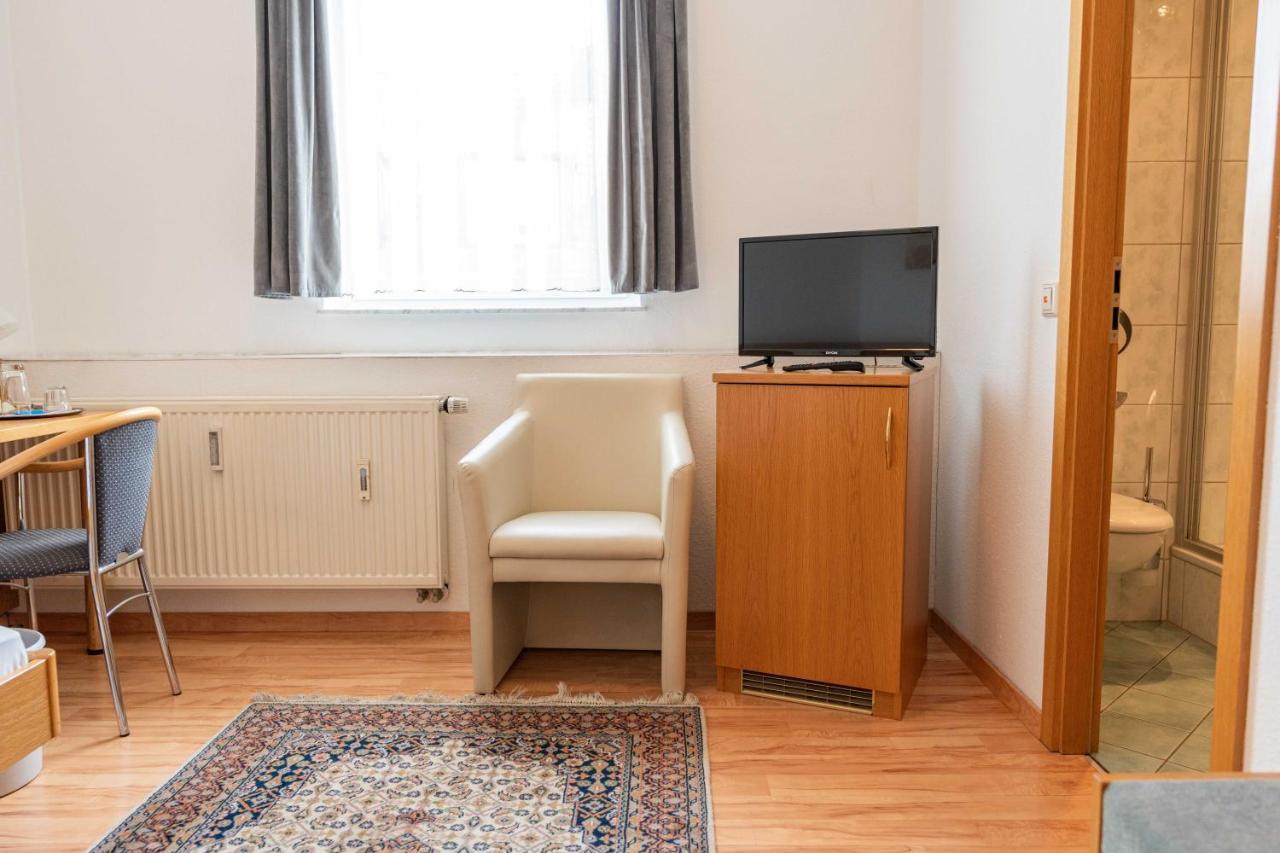 Hotel Am Roemerplatz Ulm Bagian luar foto