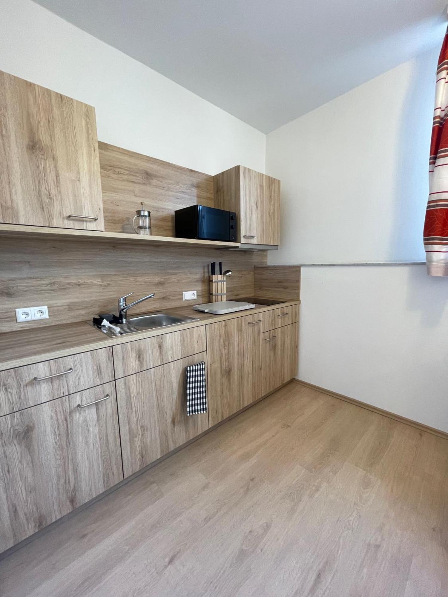 Hotel Am Roemerplatz Ulm Bagian luar foto